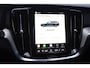 Volvo V60 T8 455PK Plug-in hybrid AWD Plus Dark Adaptive Cruise Control / 360 Camera / Harman Kardon / Head-up display / Panorama schuifdak / Stoel- en stuurverwarming / Stoelverwarming achter / Trekhaak elektrisch wegklapbaar / Elektrische stoelen met geheugen