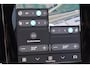 Volvo V60 T8 455PK Plug-in hybrid AWD Plus Dark Adaptive Cruise Control / 360 Camera / Harman Kardon / Head-up display / Panorama schuifdak / Stoel- en stuurverwarming / Stoelverwarming achter / Trekhaak elektrisch wegklapbaar / Elektrische stoelen met geheugen