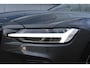 Volvo V60 T8 455PK Plug-in hybrid AWD Plus Dark Adaptive Cruise Control / 360 Camera / Harman Kardon / Head-up display / Panorama schuifdak / Stoel- en stuurverwarming / Stoelverwarming achter / Trekhaak elektrisch wegklapbaar / Elektrische stoelen met geheugen