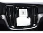 Volvo V60 T8 455PK Plug-in hybrid AWD Plus Dark Adaptive Cruise Control / 360 Camera / Harman Kardon / Head-up display / Panorama schuifdak / Stoel- en stuurverwarming / Stoelverwarming achter / Trekhaak elektrisch wegklapbaar / Elektrische stoelen met geheugen