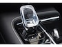 Volvo V60 T8 455PK Plug-in hybrid AWD Plus Dark Adaptive Cruise Control / 360 Camera / Harman Kardon / Head-up display / Panorama schuifdak / Stoel- en stuurverwarming / Stoelverwarming achter / Trekhaak elektrisch wegklapbaar / Elektrische stoelen met geheugen