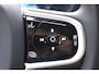 Volvo V60 T8 455PK Plug-in hybrid AWD Plus Dark Adaptive Cruise Control / 360 Camera / Harman Kardon / Head-up display / Panorama schuifdak / Stoel- en stuurverwarming / Stoelverwarming achter / Trekhaak elektrisch wegklapbaar / Elektrische stoelen met geheugen