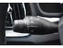 Volvo V60 T8 455PK Plug-in hybrid AWD Plus Dark Adaptive Cruise Control / 360 Camera / Harman Kardon / Head-up display / Panorama schuifdak / Stoel- en stuurverwarming / Stoelverwarming achter / Trekhaak elektrisch wegklapbaar / Elektrische stoelen met geheugen