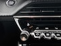 Peugeot e-2008 136pk EV Allure Pack 50 kWh Automaat | 1ste Eigenaar | Navigatie | Stoelverwarming | Climate Control | Cruise Control | Camera | 17"LMV | LED | Apple Carplay/Android Auto |