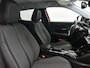 Peugeot e-2008 136pk EV Allure Pack 50 kWh Automaat | 1ste Eigenaar | Navigatie | Stoelverwarming | Climate Control | Cruise Control | Camera | 17"LMV | LED | Apple Carplay/Android Auto |