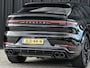 Porsche Cayenne Coupé 3.0 E-Hybrid Black Edition | Sport Chrono | Panoramadak | Bose | HUD | 360 Camera | Stoelventilatie | 18 Wegs Memory | Luchtvering | Soft Close | Ambiance Interieur | Adaptive Cruise | Stuurverwarming | Passagiers Display |