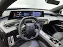 Peugeot E-3008 Launch Edition 325pk Dual Motor 73 kWh Automaat | 490km WLTP Actieradius | Warmtepomp | Navigatie | Panoramisch schuif-kanteldak | 360° camera | Lederen AGR stoel elektrisch+geheugen+massage | FOCAL HiFi | Adaptieve cruise control | Handsfree achterklep | Matrix LED koplampen | Stoel- en stuurverwarming | Keyless | Draadloze Apple Carplay / Android Auto + telefoonlader | Dodehoeksensor | Parkeersensoren v+a | Donker getint glas | 20" Lichtmetalen velgen |