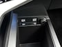 Peugeot E-3008 Launch Edition 325pk Dual Motor 73 kWh Automaat | 490km WLTP Actieradius | Warmtepomp | Navigatie | Panoramisch schuif-kanteldak | 360° camera | Lederen AGR stoel elektrisch+geheugen+massage | FOCAL HiFi | Adaptieve cruise control | Handsfree achterklep | Matrix LED koplampen | Stoel- en stuurverwarming | Keyless | Draadloze Apple Carplay / Android Auto + telefoonlader | Dodehoeksensor | Parkeersensoren v+a | Donker getint glas | 20" Lichtmetalen velgen |