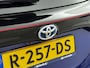 Toyota Yaris 1.5 HYBRID EXECUTIVE | SUMMERDEAL! | CLIMA | CRUISE ADAPTIEF | CAMERA | NAVI | APPLE CAR PLAY & ANDROID AUTO | 17'' ZWART GELAKTE LM VELGEN | PRIVACY GLASS | LAGE KMSTAND! | HALF LEDER | STOELVERWARMING | HYBRID | AUTOMAAT |