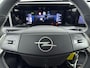 Opel Frontera 1.2 TURBO HYBRID GS | TWO TONE | CLIMA | CAMERA | CRUISE | NAVI | DODEHOEKSPIEGELS | STUUR- & STOELVERWARMING | APPLE CARPLAY & ANDROID AUTO | 17'' LM VELGEN | HYBRID | AUTOMAAT | LAGE KMSTAND |