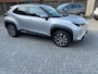 Toyota Yaris Cross 1.5 Hybr 130 Dynamic DODEHOEK KEYLESS STUUR/STOELVERW PARKEERSENSOREN