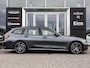 BMW 3-Serie Touring 320i High Executive Edition | Pano | Luxe Lederen Bekleding | Stoelverwarming | ACC | PDC |