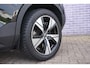 Volvo XC40 Recharge P8 AWD R-Design | Trekhaak | Adaptieve cruise control | vierwiel aandrijving | Google | Stoel + stuur verwarming | elektrische achterklep |