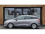 Renault Clio Estate 0.9 TCe Night&Day lm velgen. navi. stuurwiel bediening. cruise.