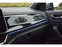 Volkswagen T-Roc 2.0 TSI 4Motion R Pano Akra Lane Camera ACC Trekhaak
