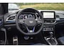 Volkswagen T-Roc 2.0 TSI 4Motion R Pano Akra Lane Camera ACC Trekhaak