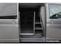 Volkswagen Transporter L2H1 2.0Tdi 150Pk DSG7 | Bulli | 75 Edition | Stoel-Stoel | Spoilerpack | Leder | Treeplanken | Trekhaak | 20''
