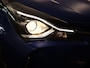 Toyota Yaris 1.5 Hybrid Bi-Tone - ORIGINEEL NEDERLANDSE AUTO - AFKOMSTIG VAN 1E EIGENAAR - CLIMATE CONTROL - BOTS EN LIJNWAARSCHUWING - CAMERA - CRUISE CONTROL - REGENSENSOR - ARMSTEUN VOOR - BLUETOOTH - LICHT METALEN VELGEN