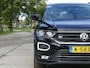 Volkswagen T-Roc 1.5 TSI Sport Business R | digitaal dashboard | Apple Carplay/Android auto | trekhaak
