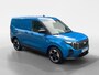 Ford Transit Courier E-Transit Limited 44 kWh 136 pk | DEMO | Adaptive cruise control | Achteruitrij camera | Verdiepte tussenwand | Trekhaak | Navigatie | Direct leverbaar!