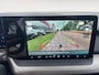 Ford Transit Courier E-Transit Limited 44 kWh 136 pk | DEMO | Adaptive cruise control | Achteruitrij camera | Verdiepte tussenwand | Trekhaak | Navigatie | Direct leverbaar!