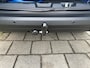 Ford Transit Courier E-Transit Limited 44 kWh 136 pk | DEMO | Adaptive cruise control | Achteruitrij camera | Verdiepte tussenwand | Trekhaak | Navigatie | Direct leverbaar!