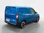 Ford Transit Courier E-Transit Limited 44 kWh 136 pk | DEMO | Adaptive cruise control | Achteruitrij camera | Verdiepte tussenwand | Trekhaak | Navigatie | Direct leverbaar!
