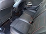 Mercedes-Benz B-klasse 200 Business Solution AMG | stoelverwarming | 18 inch velgen | panoramadak | burmester-geluidssysteem |