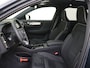 Volvo XC40 B4 Plus Dark | Pixel Led | Panoramadak | Trekhaak | 360° Camera |