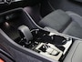 Volvo XC40 B4 Plus Dark | Pixel Led | Panoramadak | Trekhaak | 360° Camera |