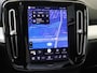 Volvo XC40 B4 Plus Dark | Pixel Led | Panoramadak | Trekhaak | 360° Camera |