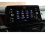 Volkswagen T-Roc 1.5 TSI 150pk DSG R-Line Black Style Trekhaak IQ.Light Virtual Cockpit Camera Stoelverwarming Navigatie