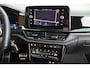 Volkswagen T-Roc 1.5 TSI 150pk DSG R-Line Black Style Trekhaak IQ.Light Virtual Cockpit Camera Stoelverwarming Navigatie