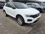 Volkswagen T-Roc 1.5 TSI Sport Business R 150pk | Trekhaak | Panoramadak | Stoelverwarming | Carplay | Cruise Control |