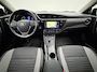 Toyota Auris 1.8 Hybrid Comfort | Fabrieksgarantie | Panoramadak | Trekhaak | Navigatie | Camera