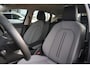 SEAT Leon 1.5 TSI Style | 115 PK | Apple CarPlay/Android Auto | Voorstoelen verwarmd | LED koplampen SEAT Leon 1.5 TSI Style 115 PK met 1.5-liter viercilinder benzinemotor, Apple CarPlay/Android Auto, automatische airconditioning, cruise control, keyless start, verwarmde comfortstoelen, park