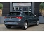 SEAT Leon 1.5 TSI Style | 115 PK | Apple CarPlay/Android Auto | Voorstoelen verwarmd | LED koplampen SEAT Leon 1.5 TSI Style 115 PK met 1.5-liter viercilinder benzinemotor, Apple CarPlay/Android Auto, automatische airconditioning, cruise control, keyless start, verwarmde comfortstoelen, park