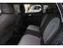 SEAT Leon 1.5 TSI Style | 115 PK | Apple CarPlay/Android Auto | Voorstoelen verwarmd | LED koplampen SEAT Leon 1.5 TSI Style 115 PK met 1.5-liter viercilinder benzinemotor, Apple CarPlay/Android Auto, automatische airconditioning, cruise control, keyless start, verwarmde comfortstoelen, park