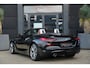 BMW Z4 Roadster sDrive20i Sportline High Executive | 198PK | Stoelverwarming | HUD | Stuurverwarming | HarmanKardon | BMW Z4 Roadster sDrive20i Sportline High Executive 198 PK met 2.0-liter viercilinder benzinemotor, lederen Vernasca bekleding, Head-up display, full-map navigatie, Apple CarPlay/Android Auto,
