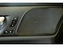 Volvo V60 T8 Plug-in hybrid AWD Plus Dark | Panoramadak | Trekhaak | Verwarmbare voorstoelen, achterbank en stuurwiel | Head-up display | 360 graden camera |  Premium audio by Harman Kardon | Adaptieve cruise control