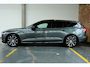 Volvo V60 T8 Plug-in hybrid AWD Plus Dark | Panoramadak | Trekhaak | Verwarmbare voorstoelen, achterbank en stuurwiel | Head-up display | 360 graden camera |  Premium audio by Harman Kardon | Adaptieve cruise control