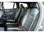 Volvo V60 T8 Plug-in hybrid AWD Plus Dark | Panoramadak | Trekhaak | Verwarmbare voorstoelen, achterbank en stuurwiel | Head-up display | 360 graden camera |  Premium audio by Harman Kardon | Adaptieve cruise control