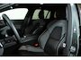 Volvo V60 T8 Plug-in hybrid AWD Plus Dark | Panoramadak | Trekhaak | Verwarmbare voorstoelen, achterbank en stuurwiel | Head-up display | 360 graden camera |  Premium audio by Harman Kardon | Adaptieve cruise control