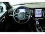 Volvo V60 T8 Plug-in hybrid AWD Plus Dark | Panoramadak | Trekhaak | Verwarmbare voorstoelen, achterbank en stuurwiel | Head-up display | 360 graden camera |  Premium audio by Harman Kardon | Adaptieve cruise control