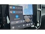 Volvo XC40 Recharge P8 AWD R-Design | Warmtepomp | Lounge Pack (audio installatie premium, elektrisch glazen panorama-dak, parkeersensor voor, rondomzicht camera)