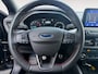 Ford Focus Wagon 1.0 EcoBoost Hybrid ST Line Style | Dealer onderhouden | NL auto | Winter pack | Trekhaak | Navigatie | Apple carplay & Android auto | Parkeersensoren voor en achter | Achteruitrijcamera | Cruise control | Draadloos opladen mobiel | Privacy glas | Bovag garantie |