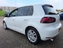 Volkswagen Golf 1.2 TSI Highline BlueMotion 5 drs in automaat met parkeersensoren en bluetooth telefoon / media en cruise controle