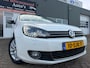 Volkswagen Golf 1.2 TSI Highline BlueMotion 5 drs in automaat met parkeersensoren en bluetooth telefoon / media en cruise controle