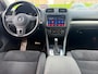 Volkswagen Golf 1.2 TSI Highline BlueMotion 5 drs in automaat met parkeersensoren en bluetooth telefoon / media en cruise controle