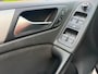 Volkswagen Golf 1.2 TSI Highline BlueMotion 5 drs in automaat met parkeersensoren en bluetooth telefoon / media en cruise controle